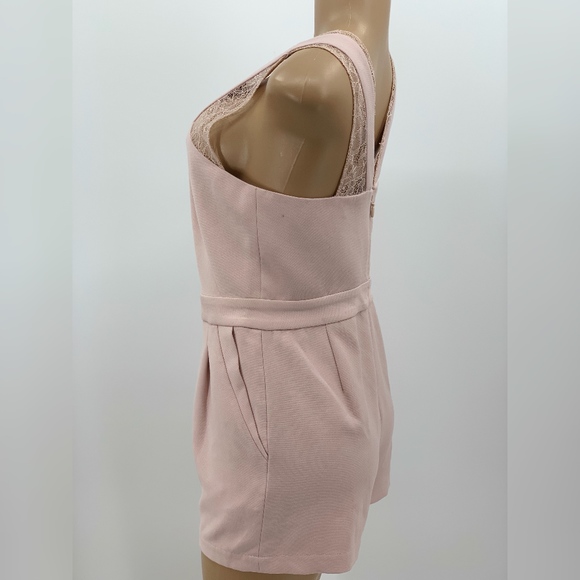 BCBGMaxAzria Shorts Romper - Picture 6 of 8